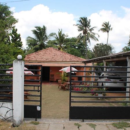 Docrid Hostel Weligama Buitenkant foto