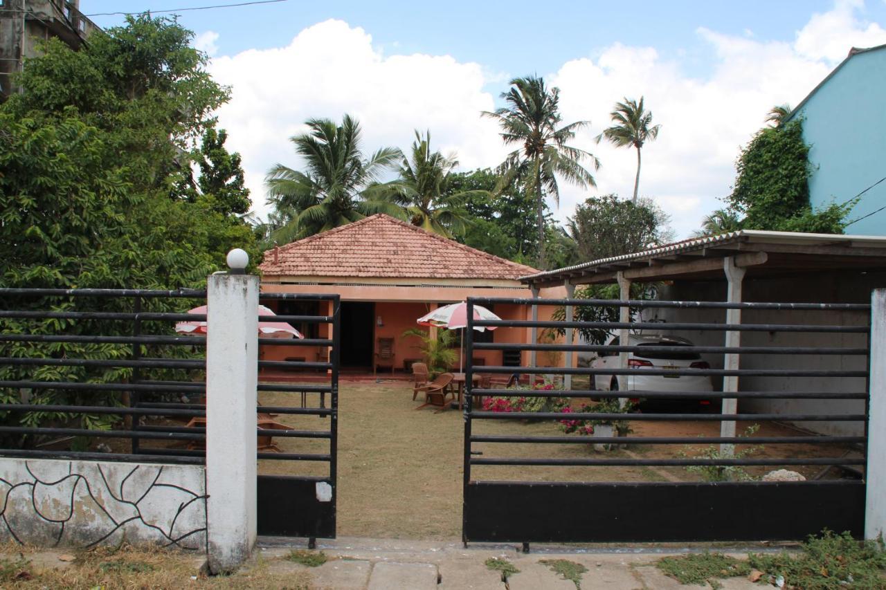 Docrid Hostel Weligama Buitenkant foto